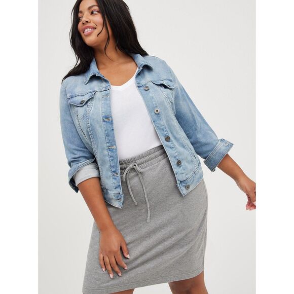 NWT Torrid Premium Knit Denim Medium Wash Collared Jean Jacket Size 1X 14-16 - Picture 2 of 9